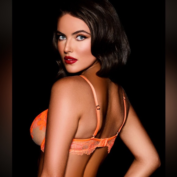 BRITT
ORANGE BRA - Picture 3 of 13